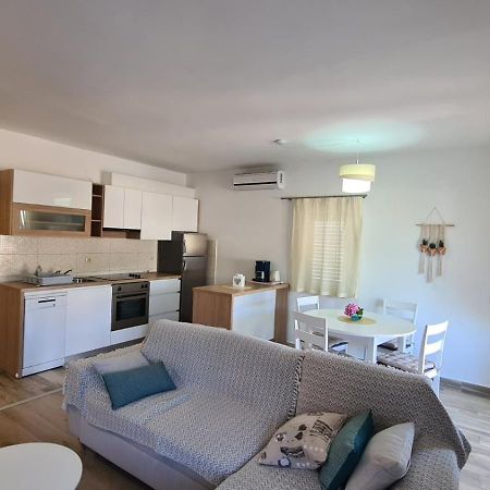 Apartments Ivanovski Rab Town Exterior photo