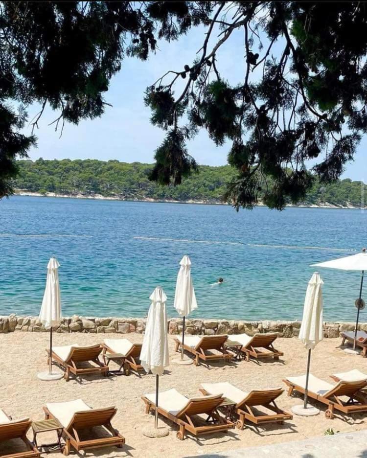 Apartments Ivanovski Rab Town Exterior photo