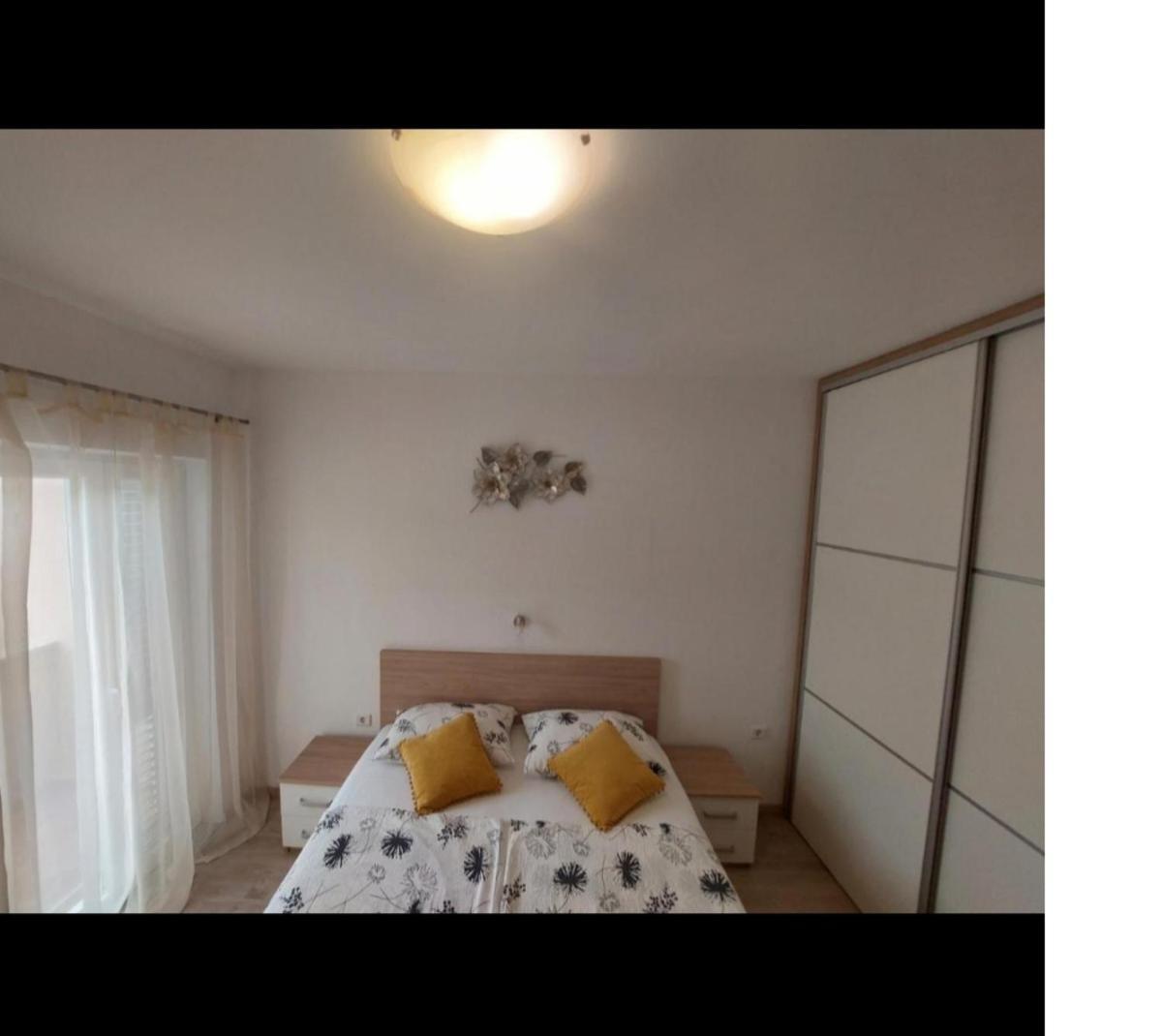 Apartments Ivanovski Rab Town Exterior photo