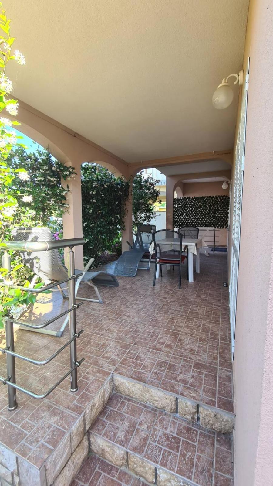 Apartments Ivanovski Rab Town Exterior photo