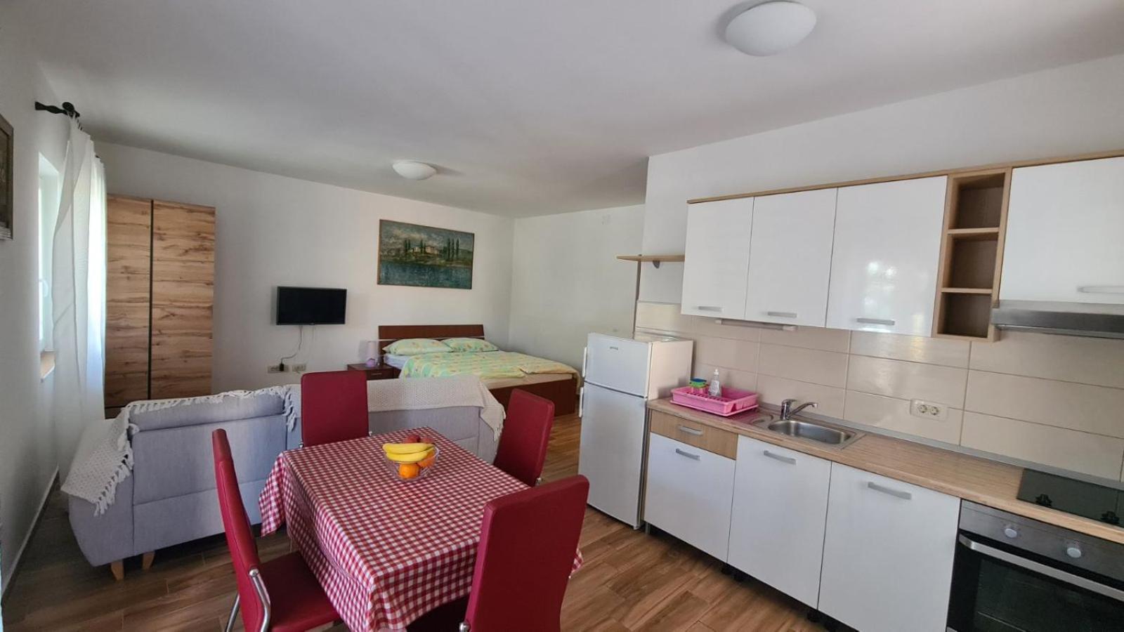 Apartments Ivanovski Rab Town Exterior photo