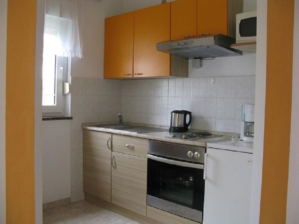 Apartments Ivanovski Rab Town Exterior photo